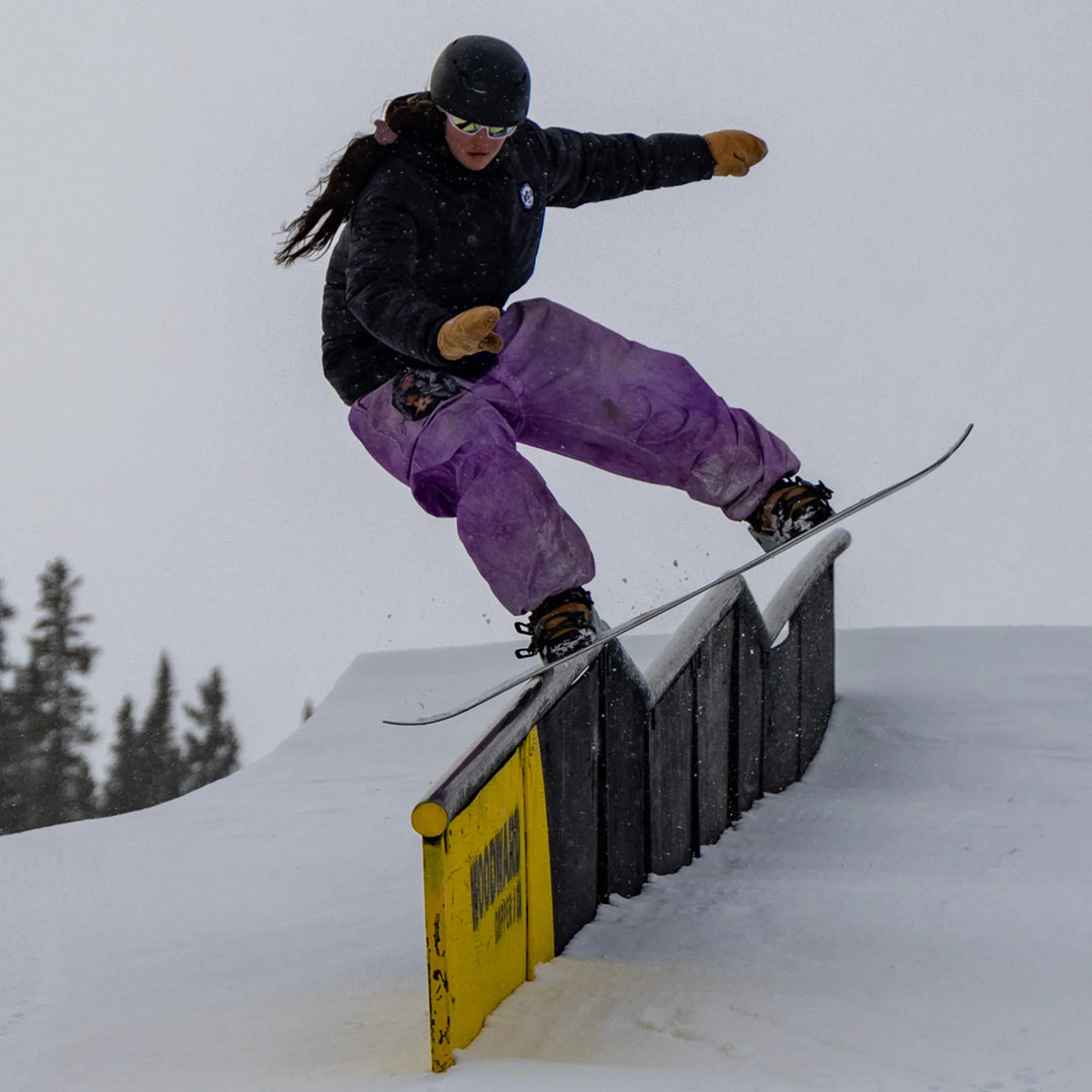 Never Summer Women's Infinity Snowboard 2024 142