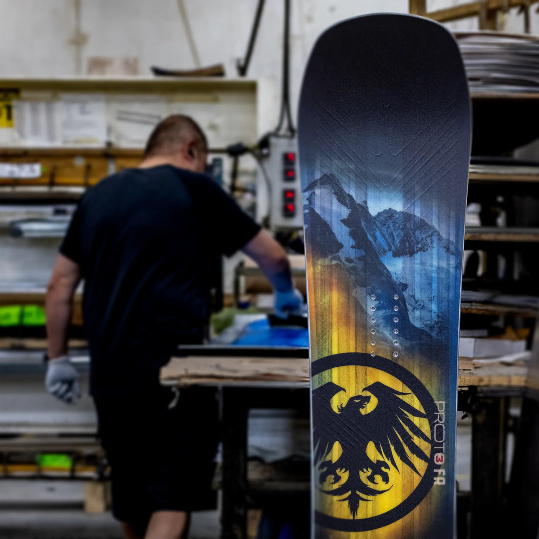 Men’s 2026 Proto T3 FR Snowboard